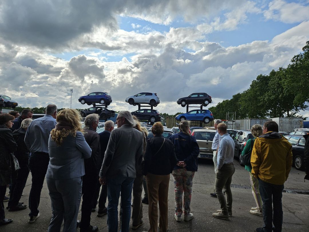 bedrijfsbezoek-rotary-hogeland-autodemontage-boer2